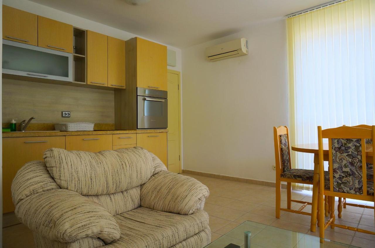 Апартамент Серена - Apartment Serena - Balchik Villa Zone Luaran gambar